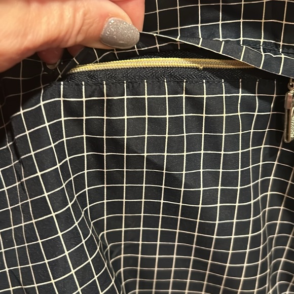 Catalina vintage windbreakeer. NOTE-there are NO size tags on this garment. - Picture 4 of 10